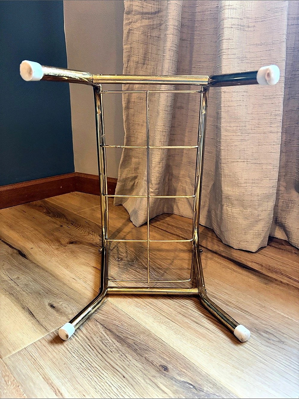 Vintage Gold Metal Magazine Rack - Picture 6 of 7